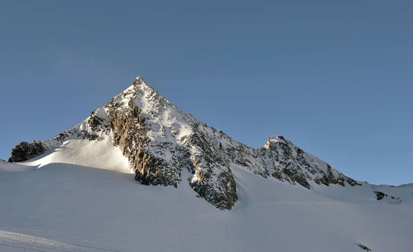 Comprensorio sciistico sul ghiacciaio dello Stubai in Tirolo, Austria — Foto Stock