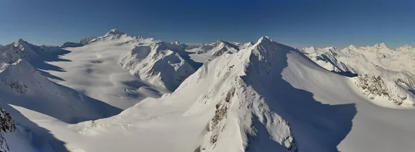 Vale Oetztal no inverno, alpes austríacos — Fotografia de Stock