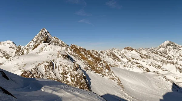 Skigebiet am Stubaier Gletscher in Tirol, Österreich — Stockfoto