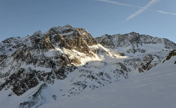 Síközpont a Stubai gleccseren Tirolban, Ausztriában — Stock Fotó