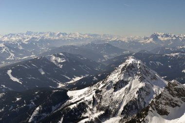 Avusturya 'daki Dachstein Buzulu' nda Skywalk
