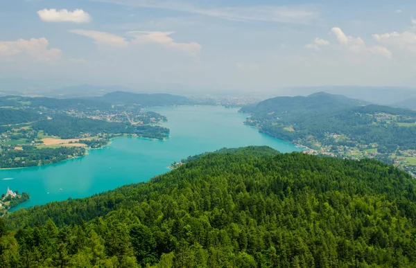 Village Maria Worth no lago Worthersee em Caríntia, Áustria — Fotografia de Stock