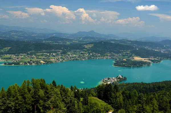 Village Maria Worth no lago Worthersee em Caríntia, Áustria — Fotografia de Stock