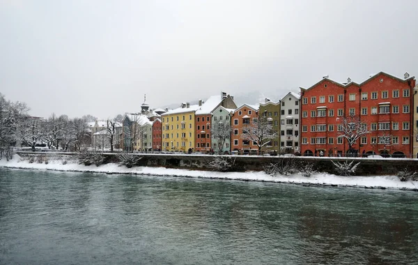 Innsbruck, River Inn, dia frio de inverno . — Fotografia de Stock