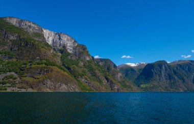 Norveç 'in Aurland fiyordunda Undredal Köyü
