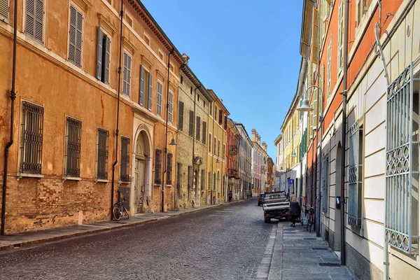 Ravenna, İtalya 'da bir sokak. Eylül 2017