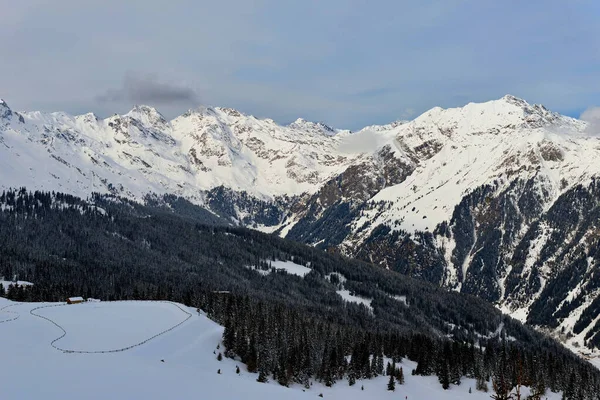 ศูนย์สกีเรนจ์-โจวเฟน เทรนติโน อิตาลี ฤดูหนาว โดโลไมท์ อัลป์ — ภาพถ่ายสต็อก