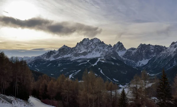 Sesto, Sextner Dolomiten en invierno, Italia —  Fotos de Stock