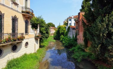 Padua, İtalya - Dünyanın en eski akademik botanik bahçesi olan Padua Üniversitesi 'ndeki tarihi Orto Botanico di Padova manzarası. Burası bir Unesco Dünya Mirası Sitesi..