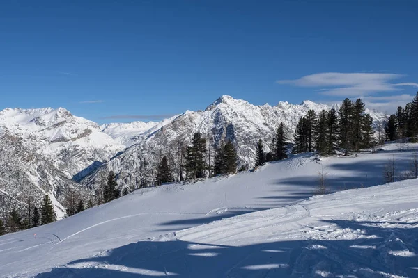 Valdidentro Valtellina Itálie Winter. Lyžařské středisko Cima Piazzi San Colombano, Alpy, sjezdovka. — Stock fotografie