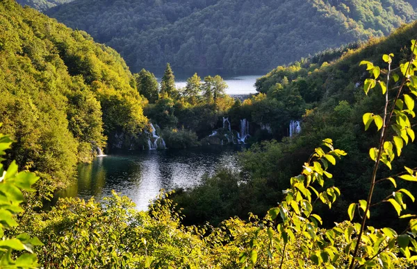 Parque Nacional dos Lagos de Plitvice - Centro do Património Mundial da UNESCO — Fotografia de Stock