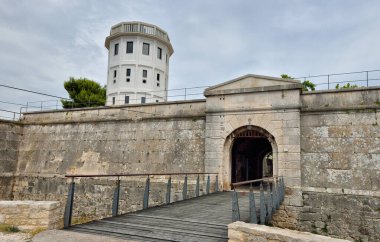 Eski tarihi Pula kenti kalesi