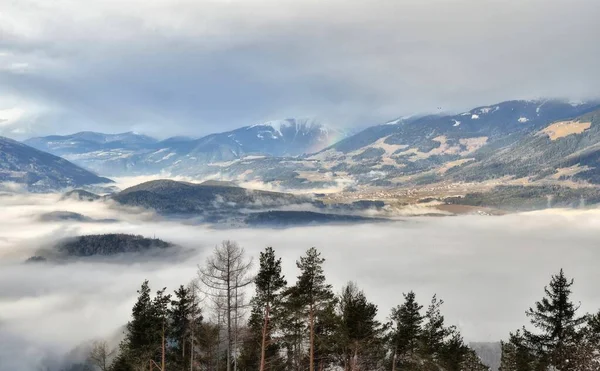 Zimní krajina v Dolomitech v lyžařském středisku Plan de Corones Kronplatz, Itálie — Stock fotografie