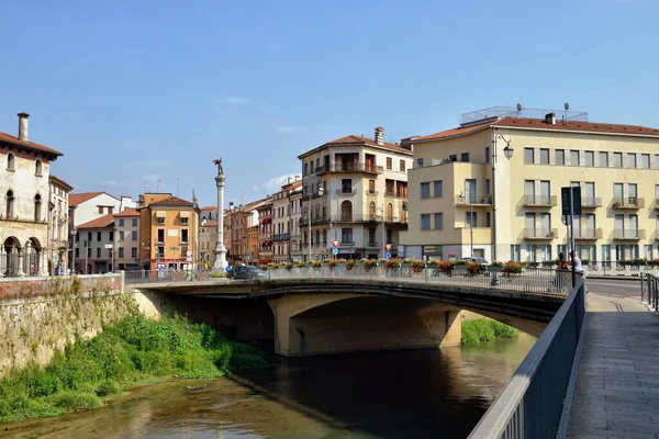 Vicenza Veneto Italy - september 2016: View of the city of Vicenza, Italy. — стокове фото