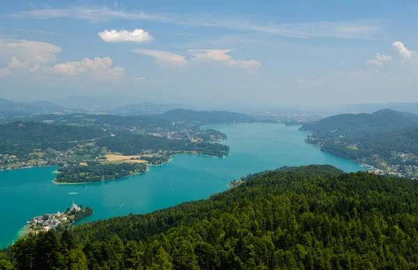 Village Maria Worth no lago Worthersee em Caríntia, Áustria — Fotografia de Stock