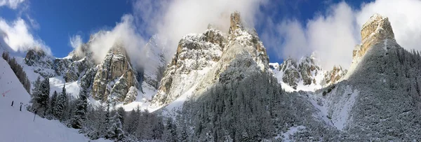 Vista panoramica sulla vetta nel centro sciistico Schlick 2000, Austria — Foto Stock