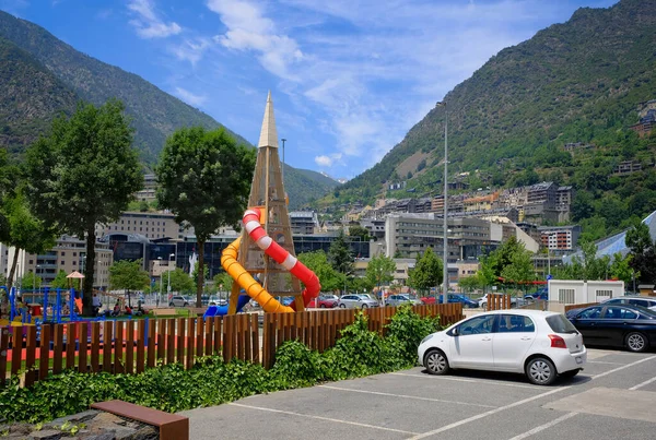 Vue sur Andorre La Vella dans la vallée des Pyrénées, Andorre . — Photo