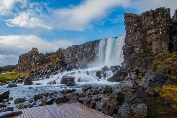 Hermosa cascada Oxarfoss en septiembre 2019, Parque Nacional Thingvellir, Islandia —  Fotos de Stock