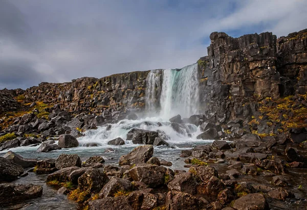 Gyönyörű Oxararfoss vízesés Sebtember 2019, Thingvellir Nemzeti Park, Izland — Stock Fotó