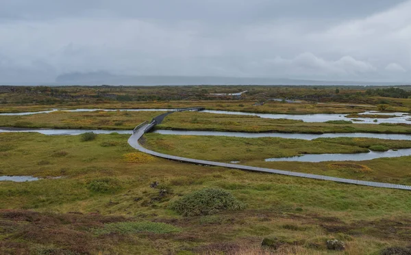Thingvellir Nationalpark - berühmtes Gebiet in Island direkt an der Stelle, an der sich die atlantischen tektonischen Platten treffen. Unesco-Weltkulturerbe. September 2019 — Stockfoto