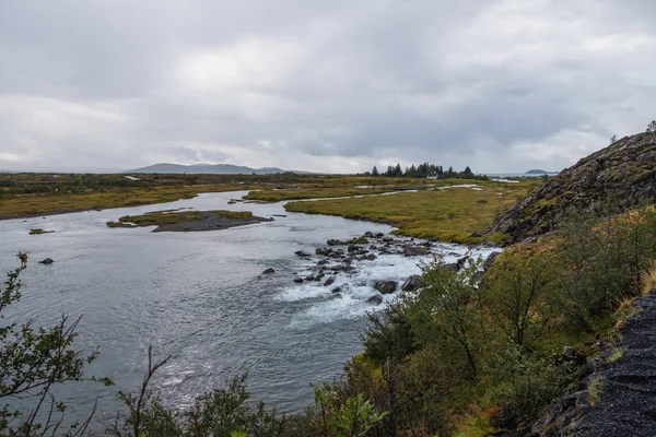 Thingvellir National Park - famosa área na Islândia bem no local onde as placas tectônicas atlânticas se encontram. Património Mundial da UNESCO. Setembro 2019 — Fotografia de Stock
