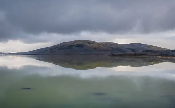 Panorama paysager de la rivière Thjorsa et du lac Sultartangalon en Islande, en Europe. septembre 2019 — Photo