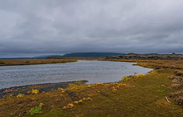 Rzeka w pobliżu askja, Islandia. Droga F88. wrzesień 2019 — Zdjęcie stockowe