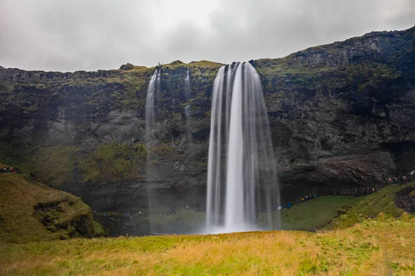 Csodálatos táj Seljalandsfoss vízesés Izlandon. 2019. szeptember — Stock Fotó