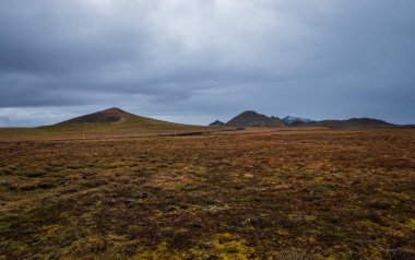 Krafla volkanı yakınlarındaki Leirhnjukur jeotermal vadisindeki donmuş lavlar. Yeri: Leirhnjukur Vadisi, Myvatn Bölgesi, İzlanda 'nın kuzeyi, Avrupa. Eylül 2019