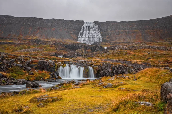 Dynjandi vattenfall vid västra fjordarna på Island. September 2019 — Stockfoto