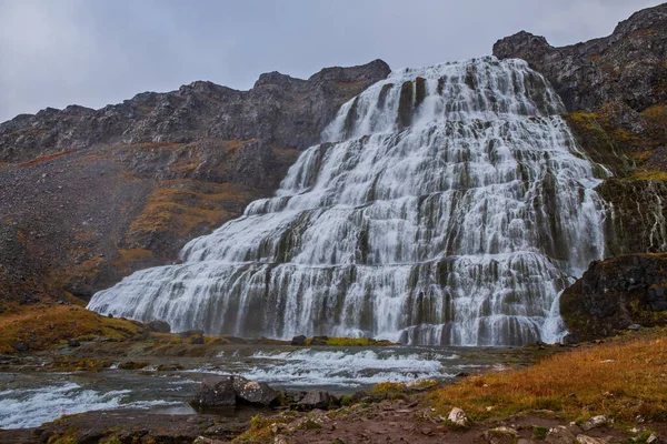 Καταρράκτης Dynjandi, Westfjords, Ισλανδία. Εικόνα μεγάλης έκθεσης. Σεπτέμβριος 2019 — Φωτογραφία Αρχείου