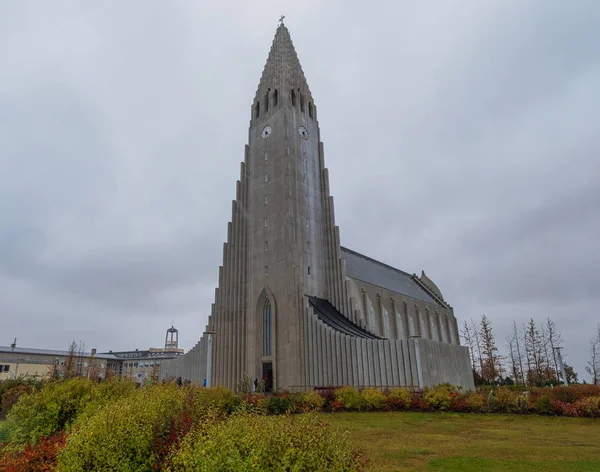 Reykjavik, Island. September 2019. hallgrimskirkja kathedrale. lutherische Kirche. — Stockfoto