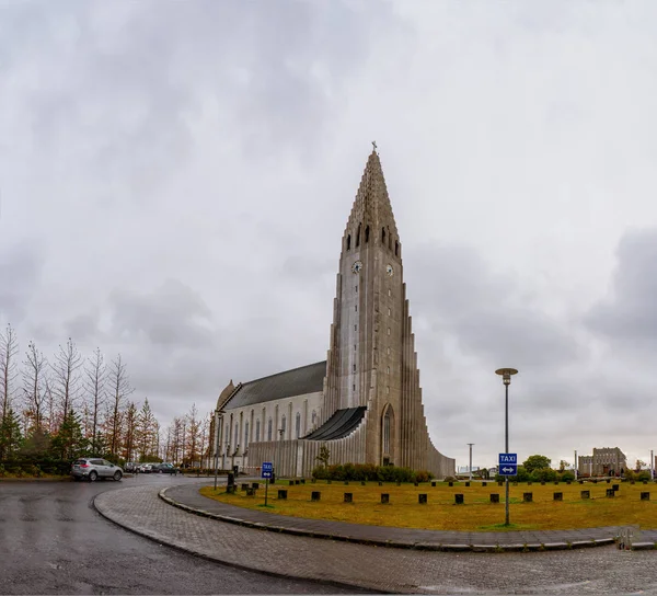 Ρέικιαβικ, Ισλανδία. Σεπτέμβριος 2019. Καθεδρικός ναός Hallgrimskirkja. Λουθηρανική Εκκλησία. — Φωτογραφία Αρχείου
