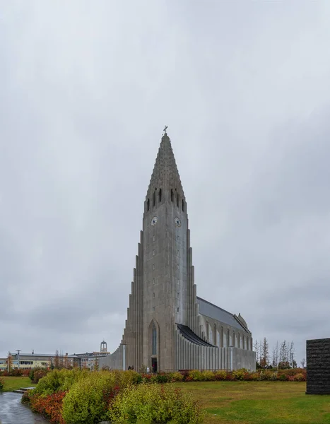 Reykiavik, ISLANDIA. Septiembre 2019. Catedral Hallgrimskirkja. Iglesia Luterana . — Foto de Stock
