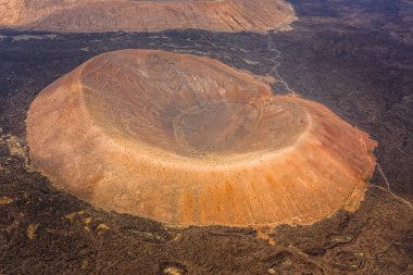 Hava görünümünü Timanfaya, ulusal park, Caldera Blanca, panoramik volkanlar, dağlar, üzüm bağları, arazi, vahşi doğa, Lanzarote, Kanarya Adaları, İspanya