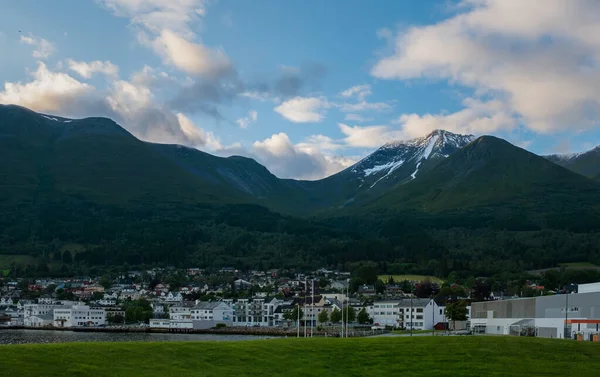 Orsta Noorwegen Stadsgezicht Panoramisch Uitzicht Bij Zonsondergang Juli 2019 — Stockfoto