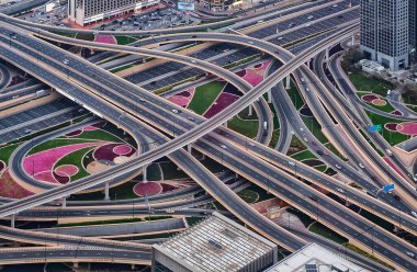 Dubai, Uae - Mayıs 2019: Dubai şehir merkezinin insan yapımı göl ve gökdelenleri dünyanın en yüksek binası olan Burj Khalifa 'dan 828 metrede yapıldı.
