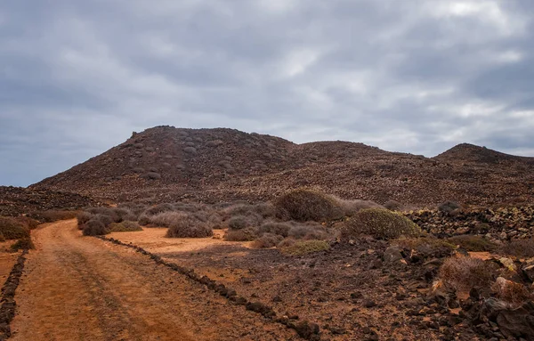 Lobos Island, Spanje - oktober 2019. Isla De Lobos Lobos Island een grotendeels onbewoond vulkanisch eiland voor de kust van Corralejo, Fuerteventura — Stockfoto