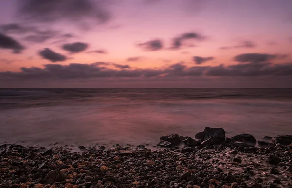 Wellen Auf Dem Atlantik Bei Sonnenaufgang Caleta Guirra Strand Fuerteventura — Stockfoto