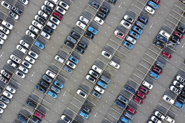 Kuş gözlü tam otopark.
