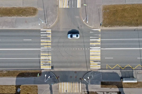 Die Kreuzung am Stadtrand — Stockfoto