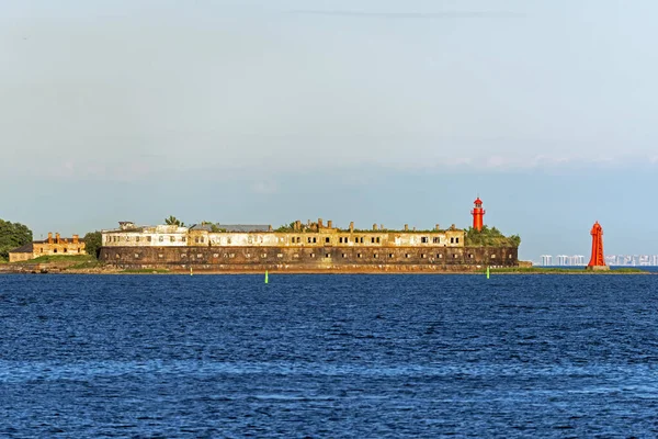 Fort "Kronshlot" in the Gulf of Finland near the town of Kronstadt — Stock Photo, Image