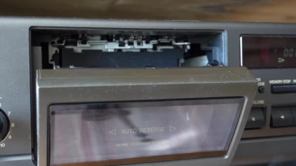 Una Audiocassetta Oggetto Vintage Molti Anni Che Funziona Ancora Molto — Video Stock