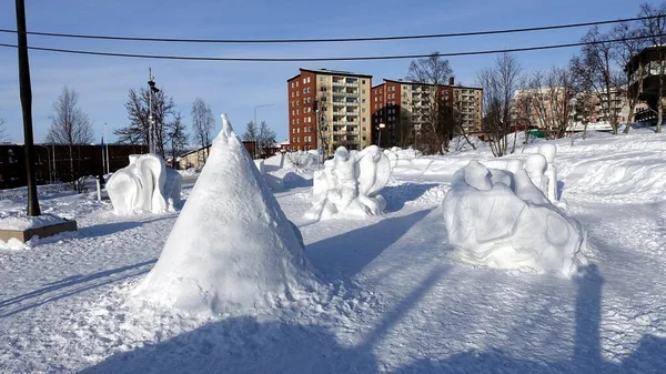 Kiruna Schweden Februar 2020 Kunst Eisskulpturen Auf Einem Platz Verschneiten — Stockfoto