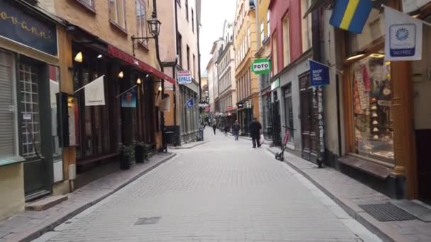 Stockholm Zweden April 2020 Belangrijkste Straat Van Oude Stad Meestal — Stockvideo