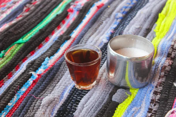 Восточный бедуинский чай — стоковое фото
