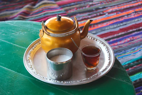 Orientalne beduińską herbatę — Zdjęcie stockowe
