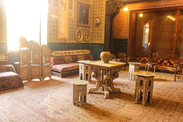 Stijlvolle kamer in Mohamed Ali Palace in Caïro, Egypte genomen op 3 April 2015 — Stockfoto