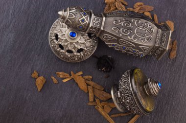 Gümüş oryantal Artisitc Arap Oud parfüm