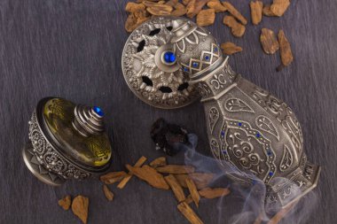Gümüş oryantal Artisitc Arap Oud parfüm